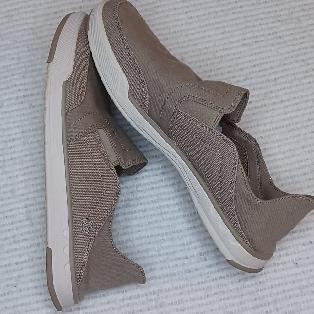Cloudsteppers by Clarks Size 7.5 Mens New cream color - Picture 5 of 10